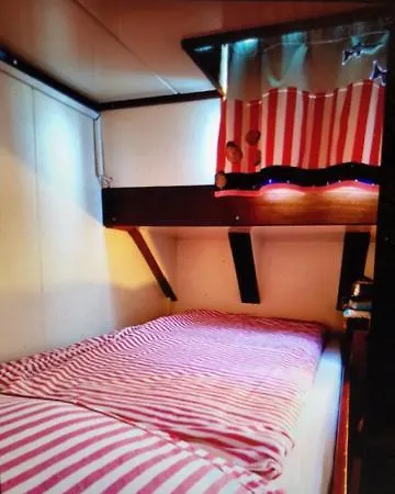 Couette-café Schiff Ahoy, Hotelschiff, Hausboot, Boot, Passagierschiff Stuttgart