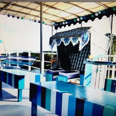 فندق مبيت وإفطار Schiff Ahoy, Hotelschiff, Hausboot, Boot, Passagierschiff